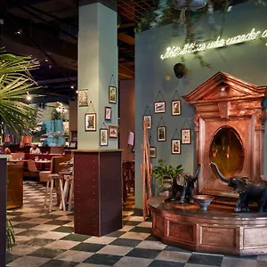 **** Hotel 25hours The Royal Bavarian Tyskland